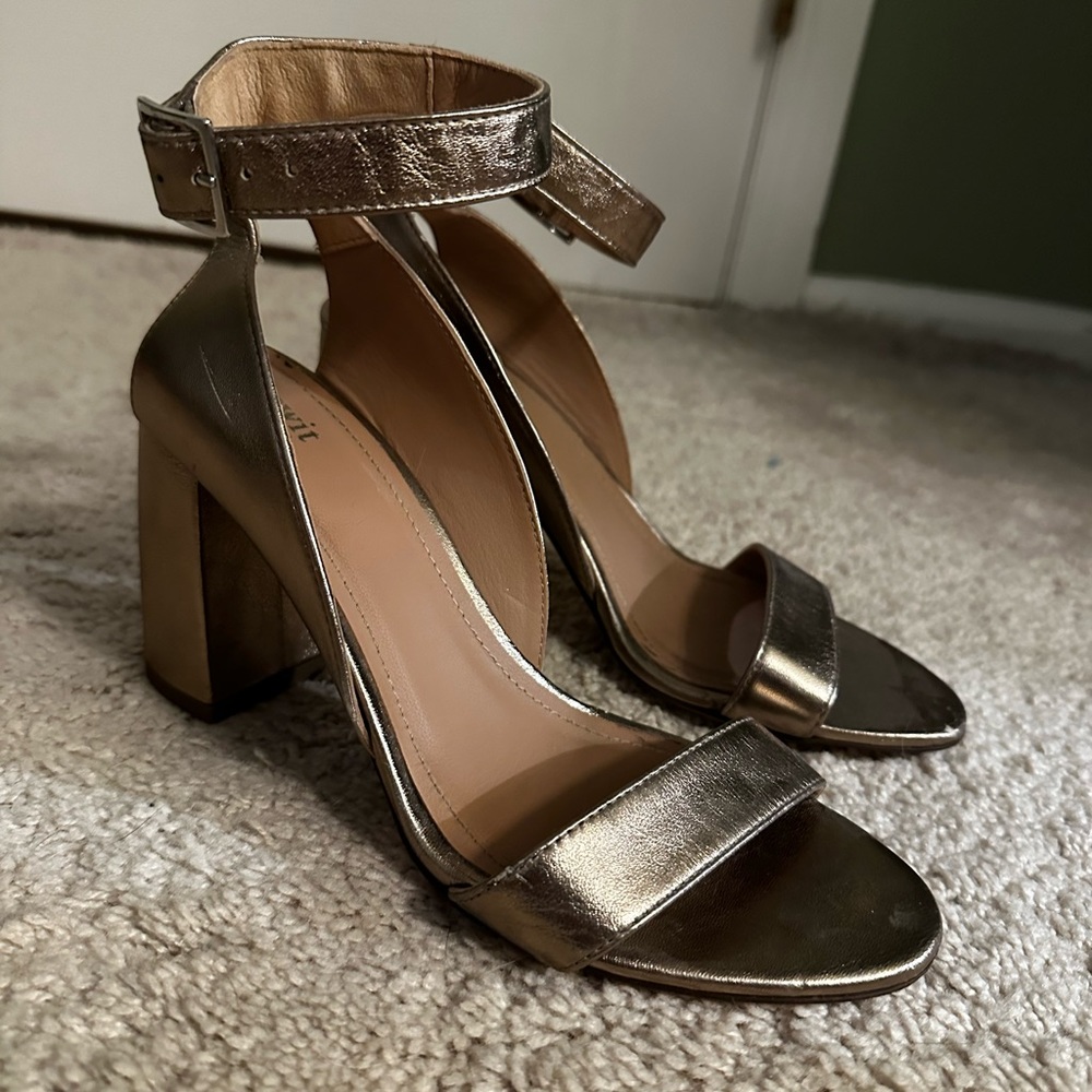 Lewit Guilia Metallic Block Heel Sandal